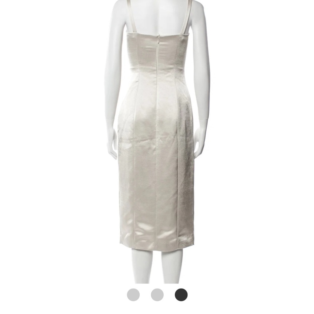 ALEXIS
Square Neckline Midi Length Dress